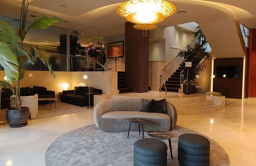 Best Western Premier CMC Girona-1
